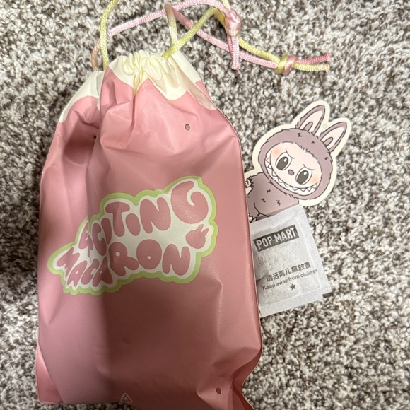 Exciting Macaron Labubu - Picture 7 of 13